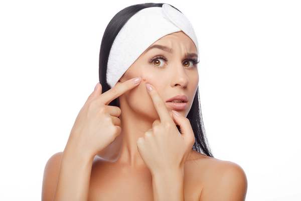 Cēloņi Acne pieaugušo